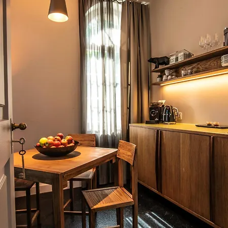 Ξενοδοχείο με διαμερίσματα One - Zollhaus 4*