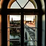 Aparthotel One - Zollhaus 4*